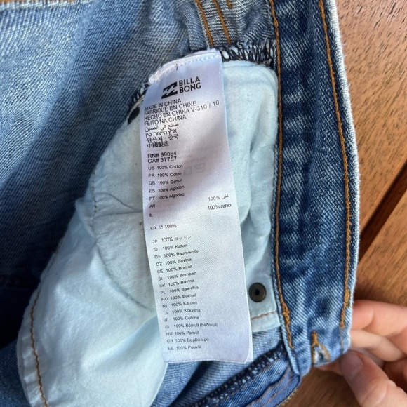 Billabong Jean Shorts - Picture 7 of 8